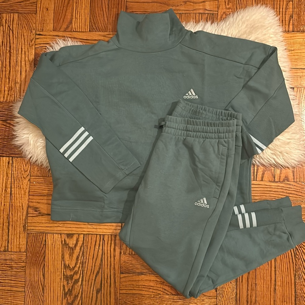 sage adidas matching lounge / athletic / athleisure set size M